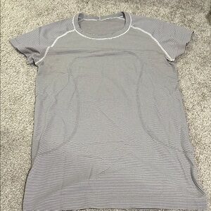 Striped Short Sleeve T-Shirt lululemon size 8